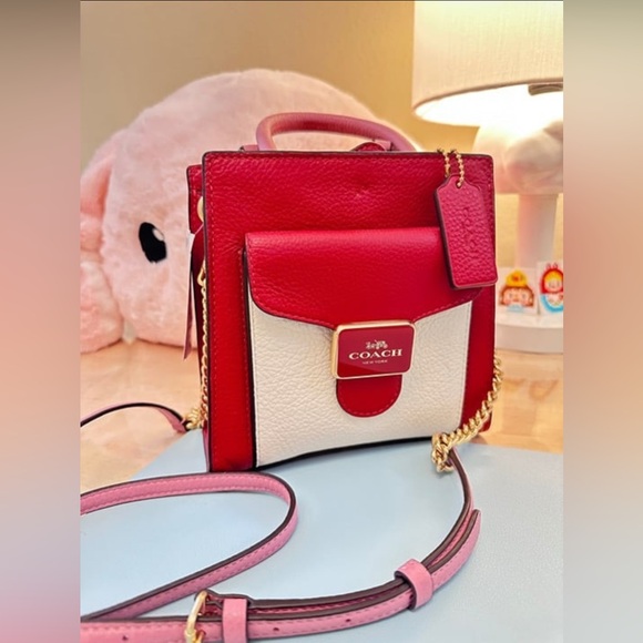 Coach cross body bag. - Picture 10 of 13